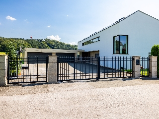 Zaun, Geländer, personalisiert, Zaungeländer stylisch, Zaungeländer extravagant, Zaungeländer stylisch, Zaungeländer modern, Haussicherheit, Zauneingang, Eingangszaun, Einfahrtszaun